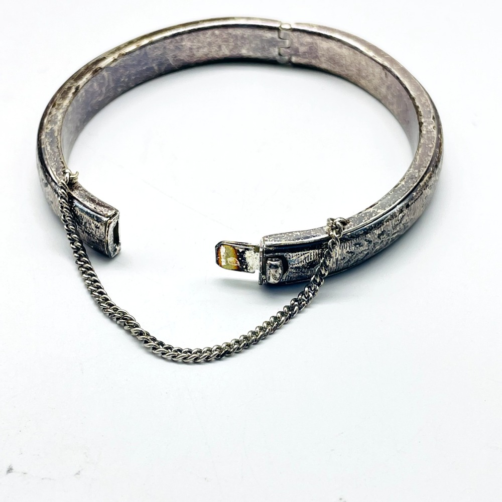 Vintage Hinged Clamper Bracelet Silver Tone Etched Floral Scroll Cuff Jewelry - Picture 3 of 6